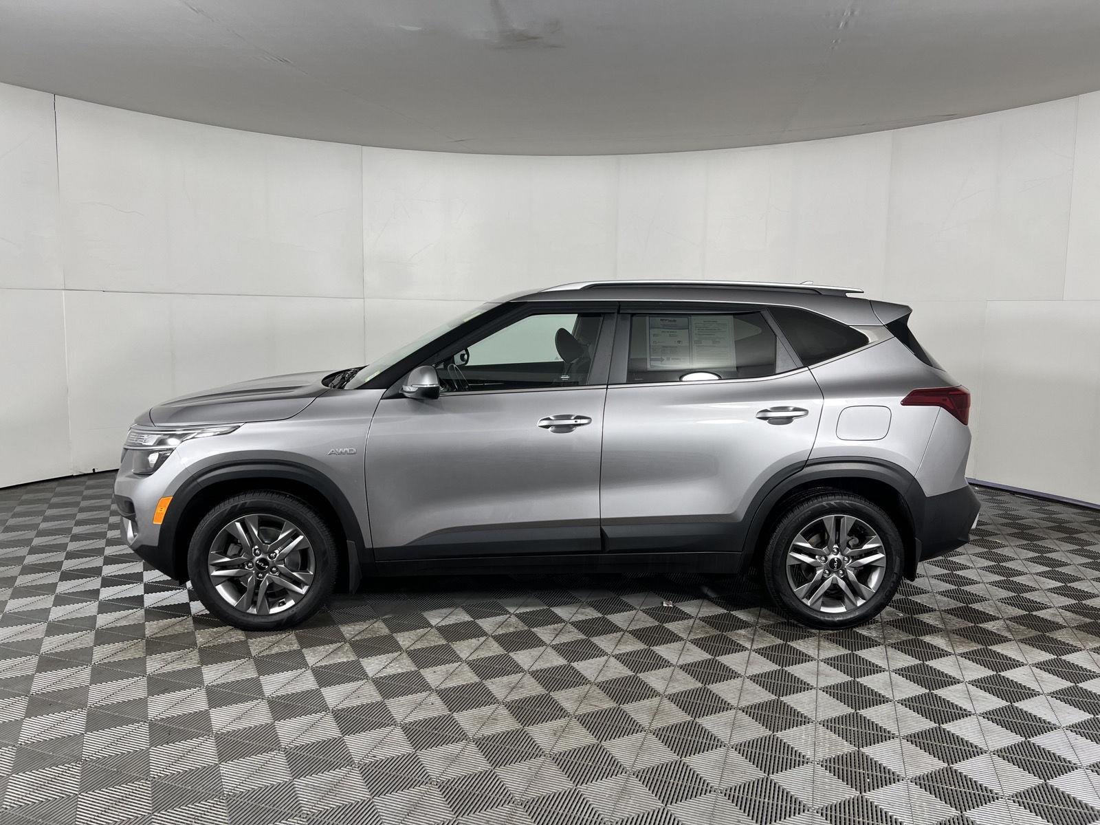Used 2022 Steel Gray Kia S image 22