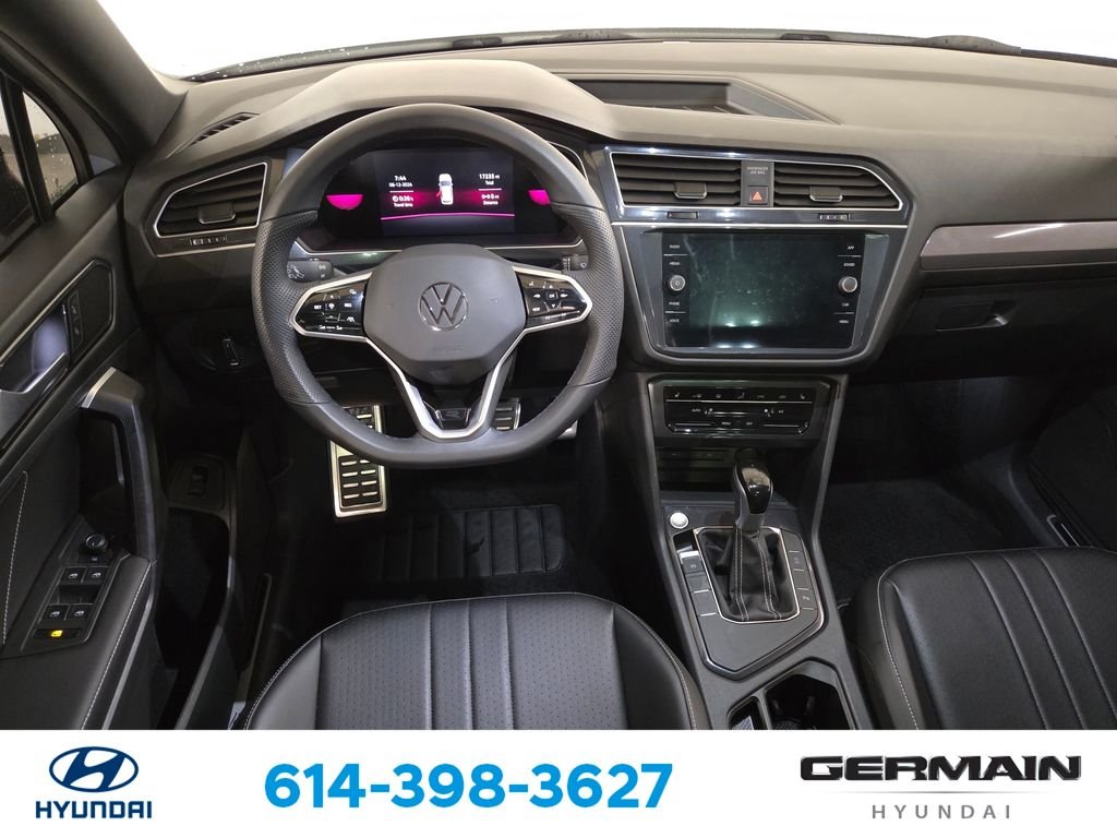Used 2024  Volkswagen 2.0T SE R-Line Black image 16