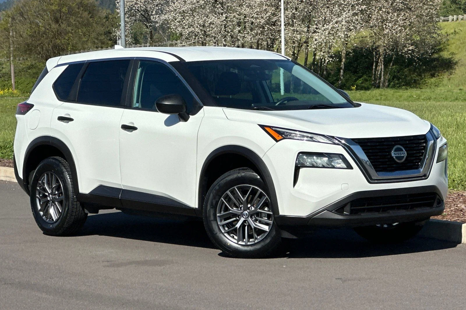 2021 Nissan Rogue S AWD's photo