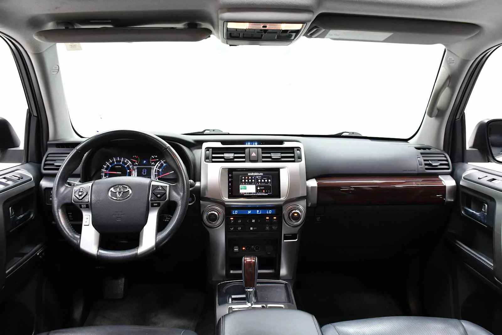 Used 2016 Blizzard Pearl Toyota Limited image 17