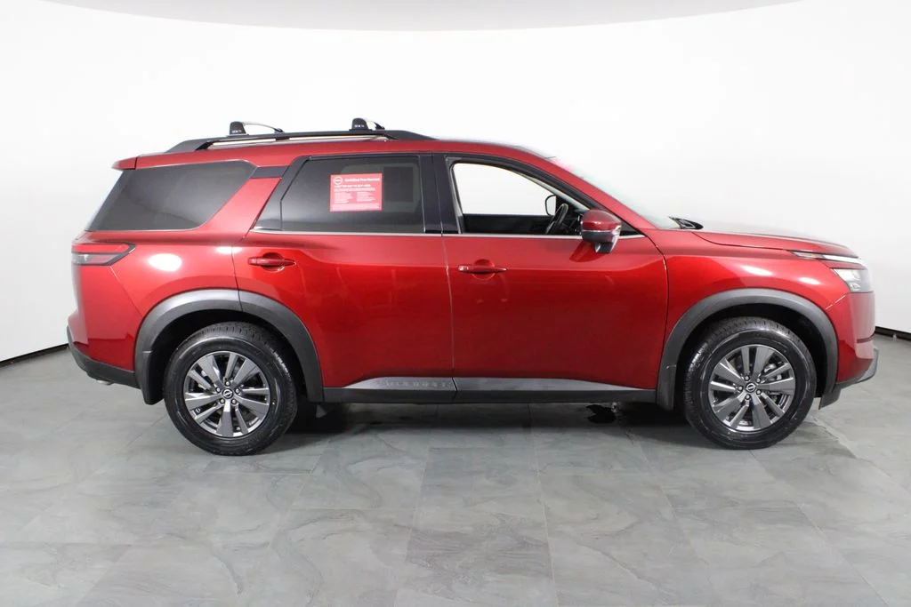 2024 Nissan Pathfinder SV - Photo 12