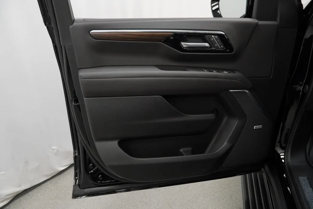 New 2026 Black Chevrolet High Country image 25