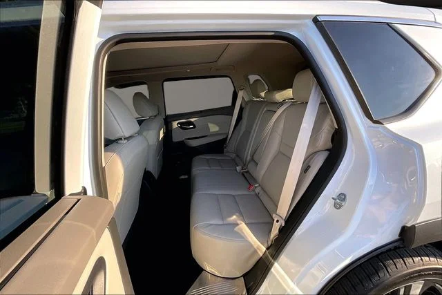 Used 2024 White Nissan SL image 24