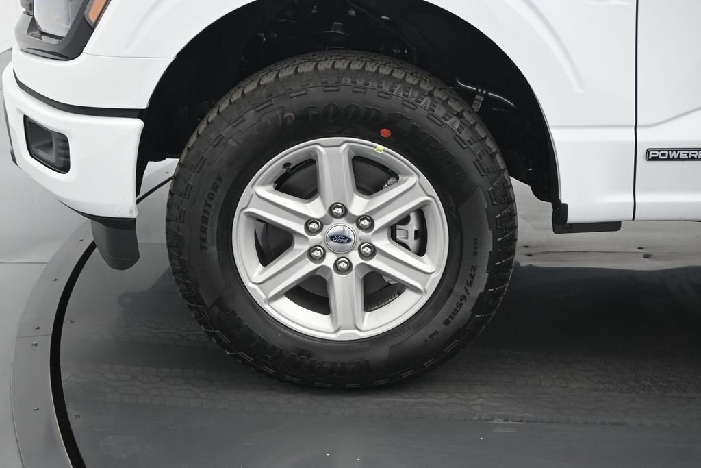 New 2026 Oxford White Ford XLT image 22