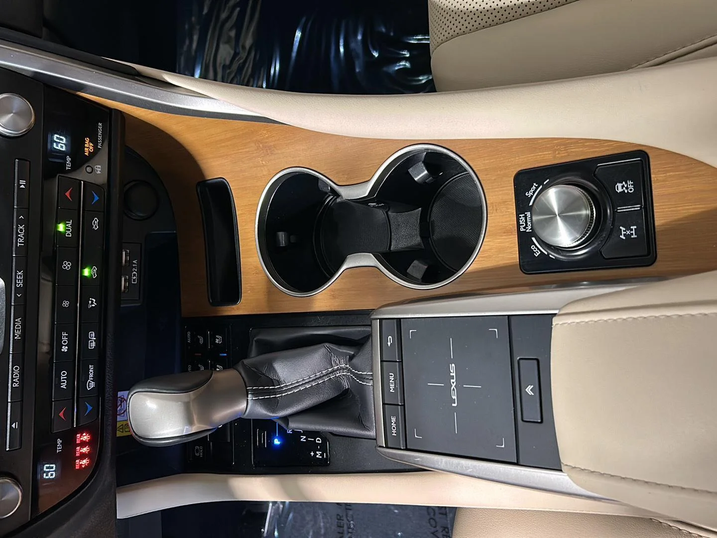 Certified Used 2022 Matador Red Mica Lexus Premium image 35