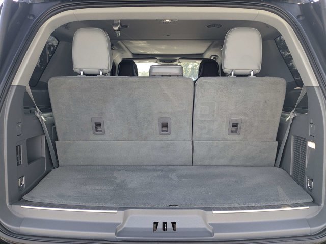 Used 2018 Black Lincoln Reserve image 13