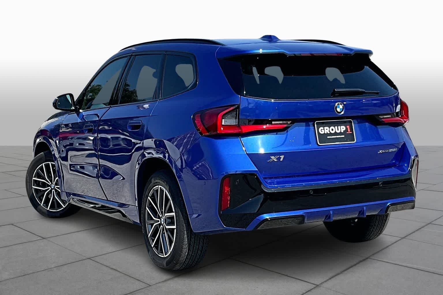 Used 2025 Portimao Blue Metallic BMW xDrive28i image 11