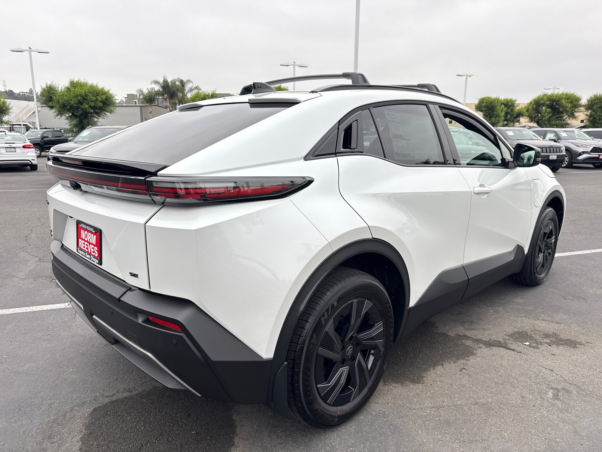 New 2026 Wind Chill Pearl <sup>1</sup> Toyota  SE image 14