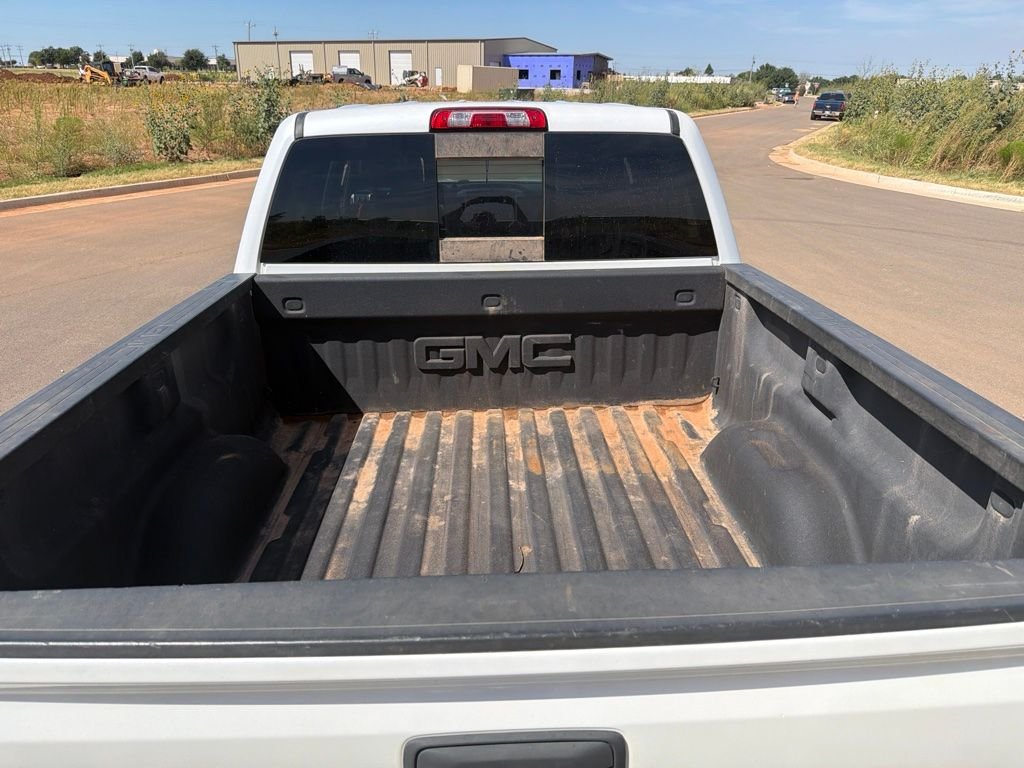 Used 2018 White Frost Tricoat GMC SLT image 11