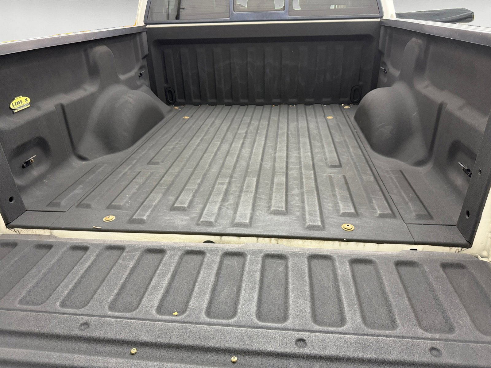 Used 2013 White Platinum Ford Lariat image 19