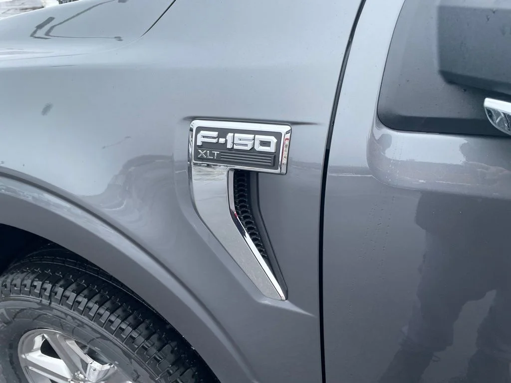 2025 Ford F-150 XLT - Photo 10