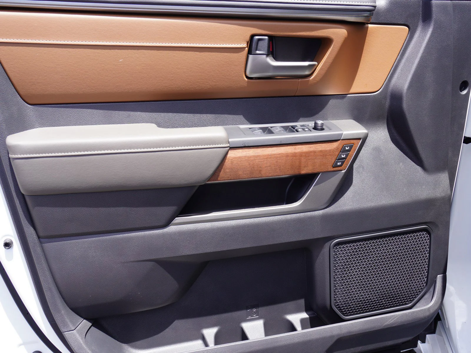 New 2026 Wind Chill Pearl Toyota 1794 Edition image 25