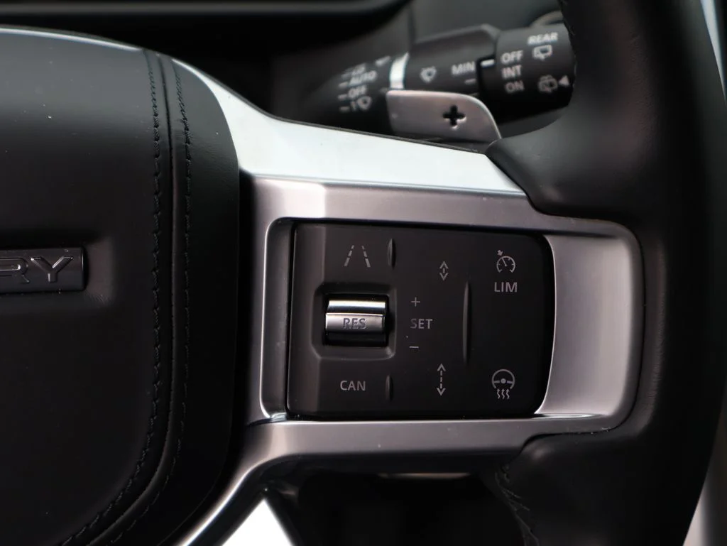 2025 Land Rover Discovery Metropolitan Edition - Photo 32