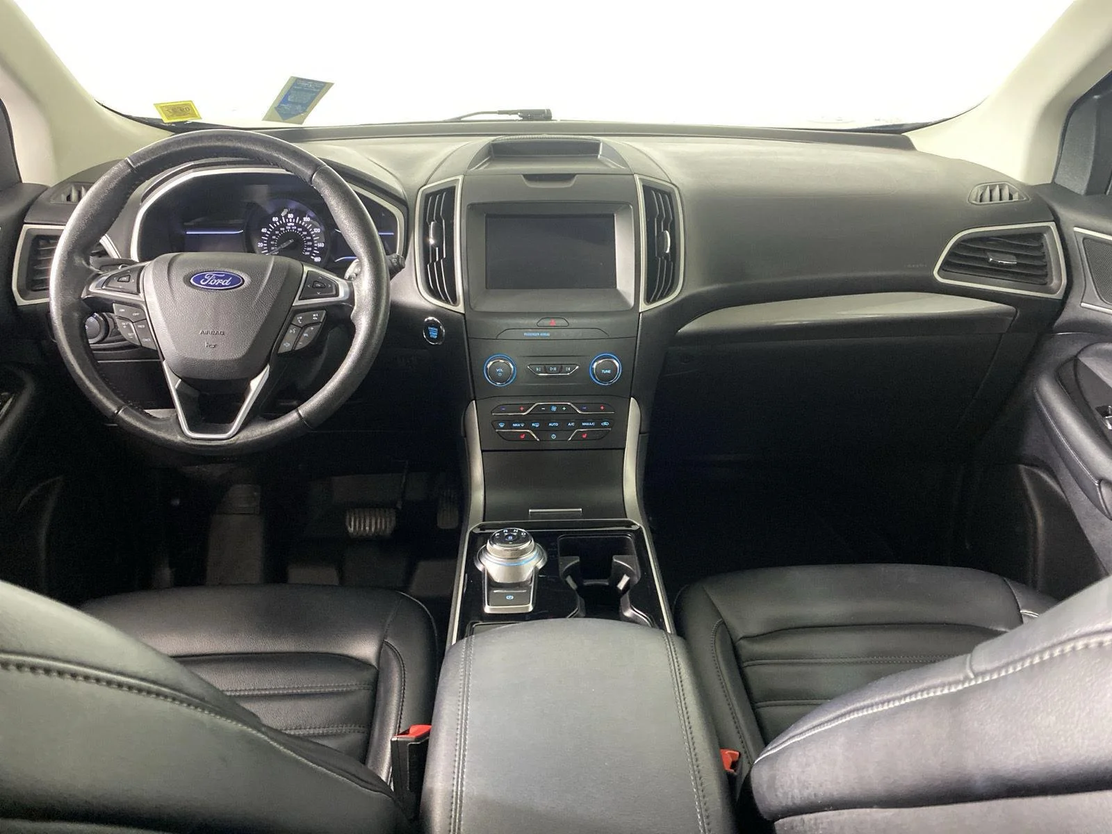 Used 2020  Ford SEL image 23