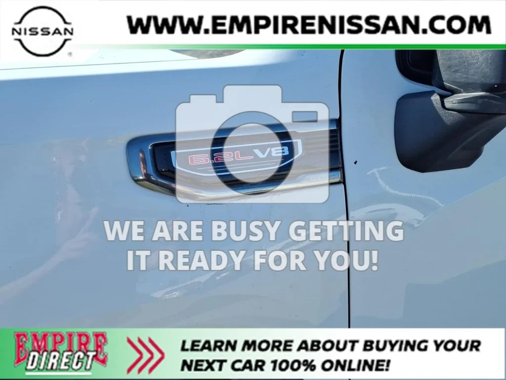 Used 2025 White GMC AT4 image 4