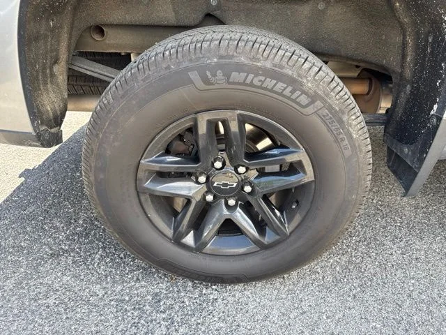 Used 2021 Gray Chevrolet LT Trail Boss image 10