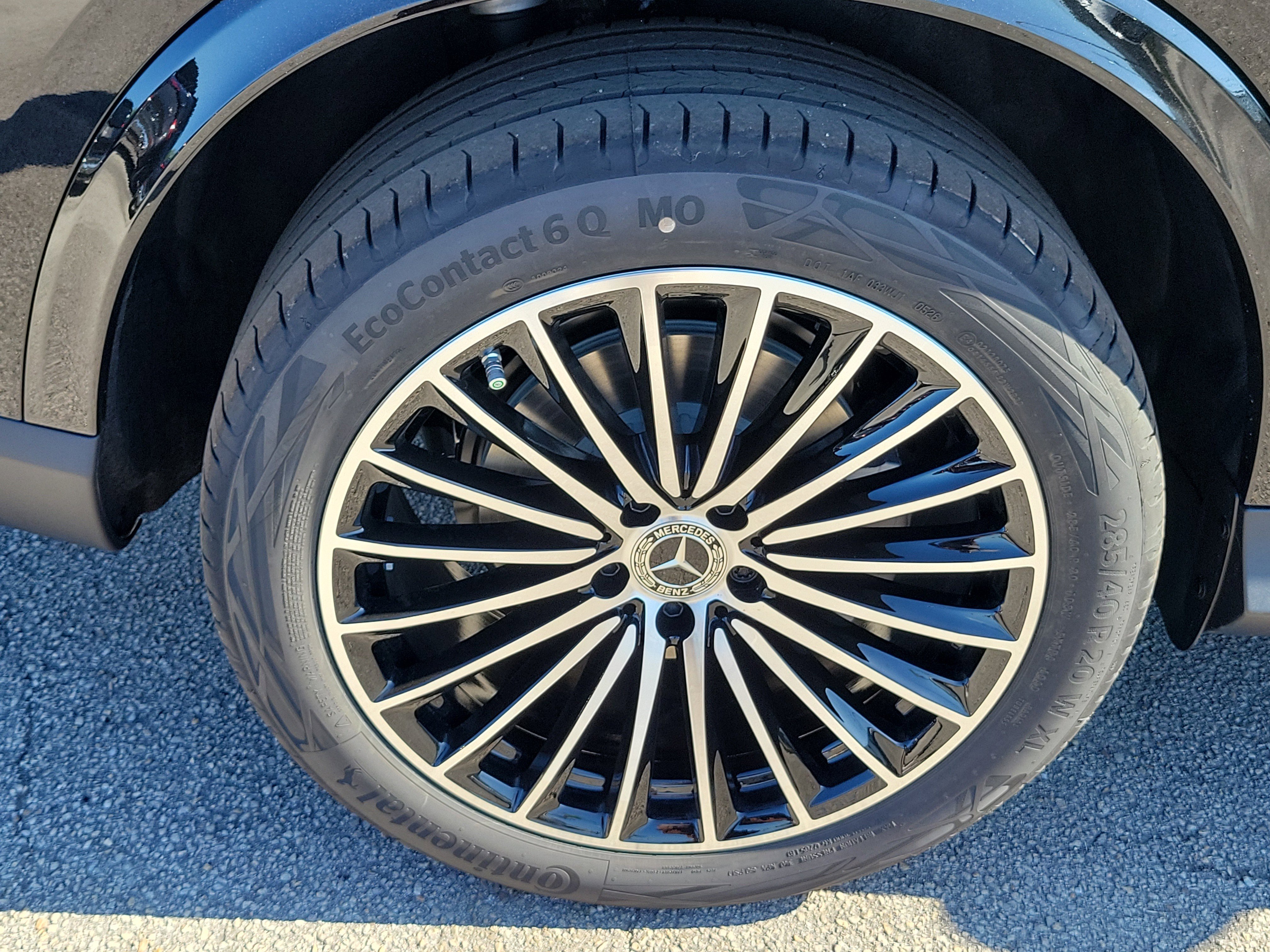 New 2026 Black Mercedes-Benz GLC 300 image 36