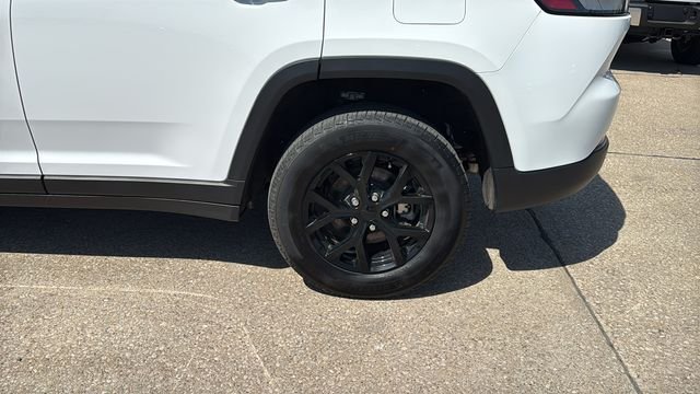 Certified Used 2025 White Jeep Altitude image 8