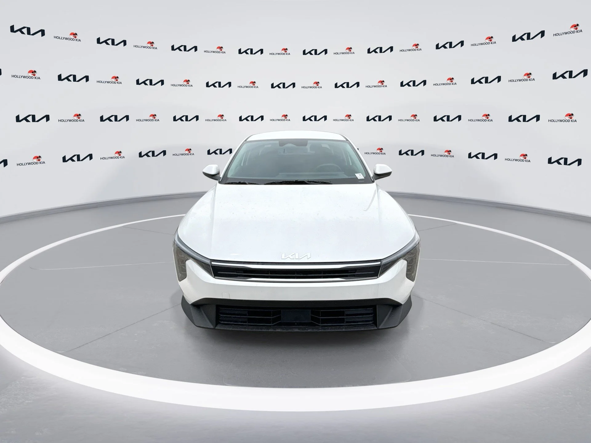 New 2026 Snow White Pearl Kia LXS image 3