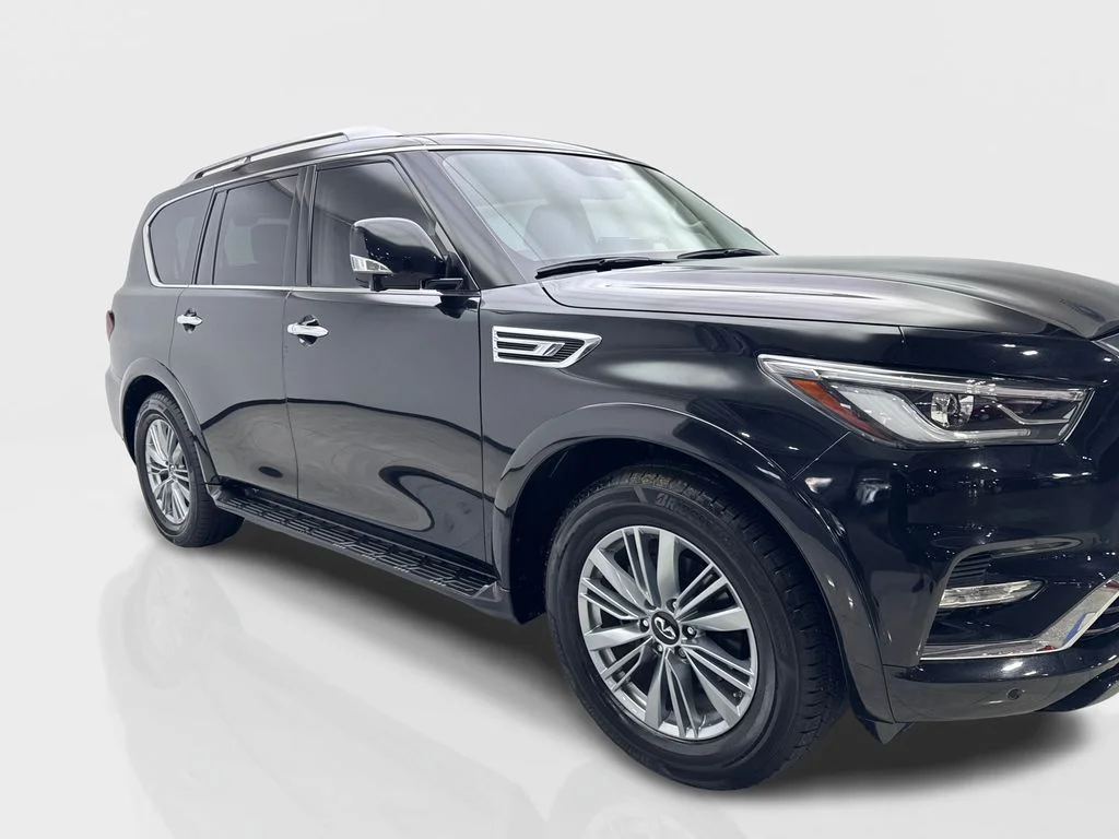 Used 2023 Black INFINITI LUXE image 12