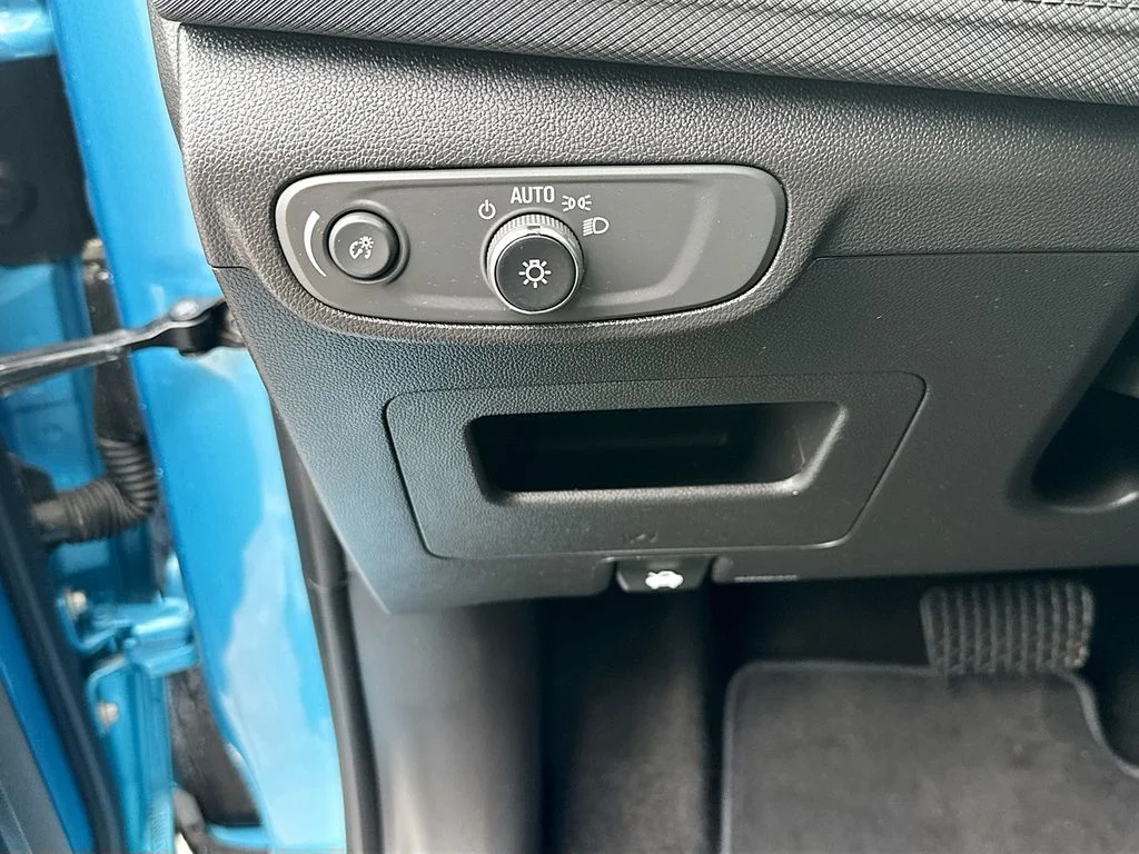 Used 2025 Marina Blue Chevrolet LT image 26