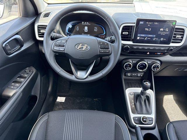 New 2026 Lunar White w/Black Roof Hyundai SEL w/Two-Tone Roof image 14