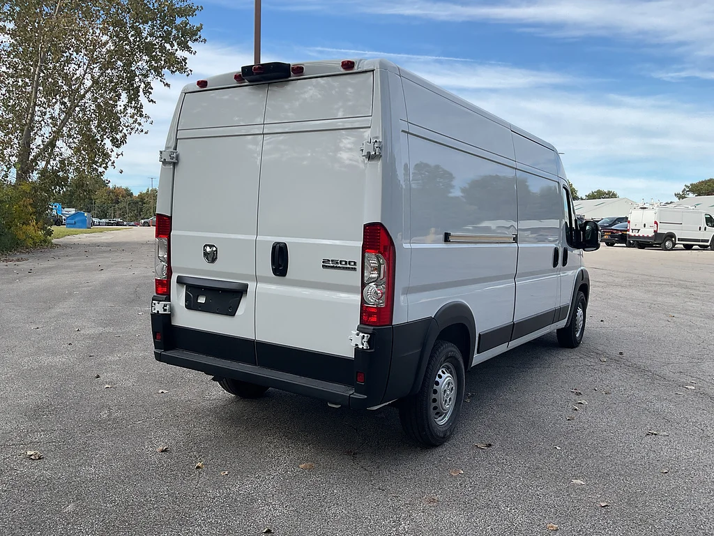 New 2027 Bright White Clearcoat RAM Tradesman image 5