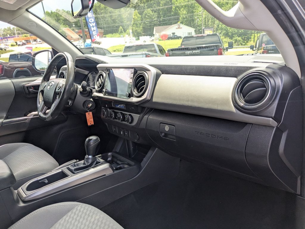 Used 2022  Toyota SR image 25