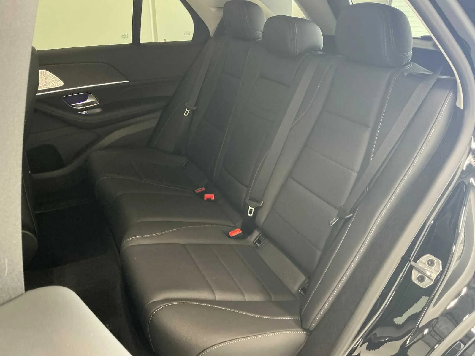 New 2026 Black Mercedes-Benz GLE 450 image 13