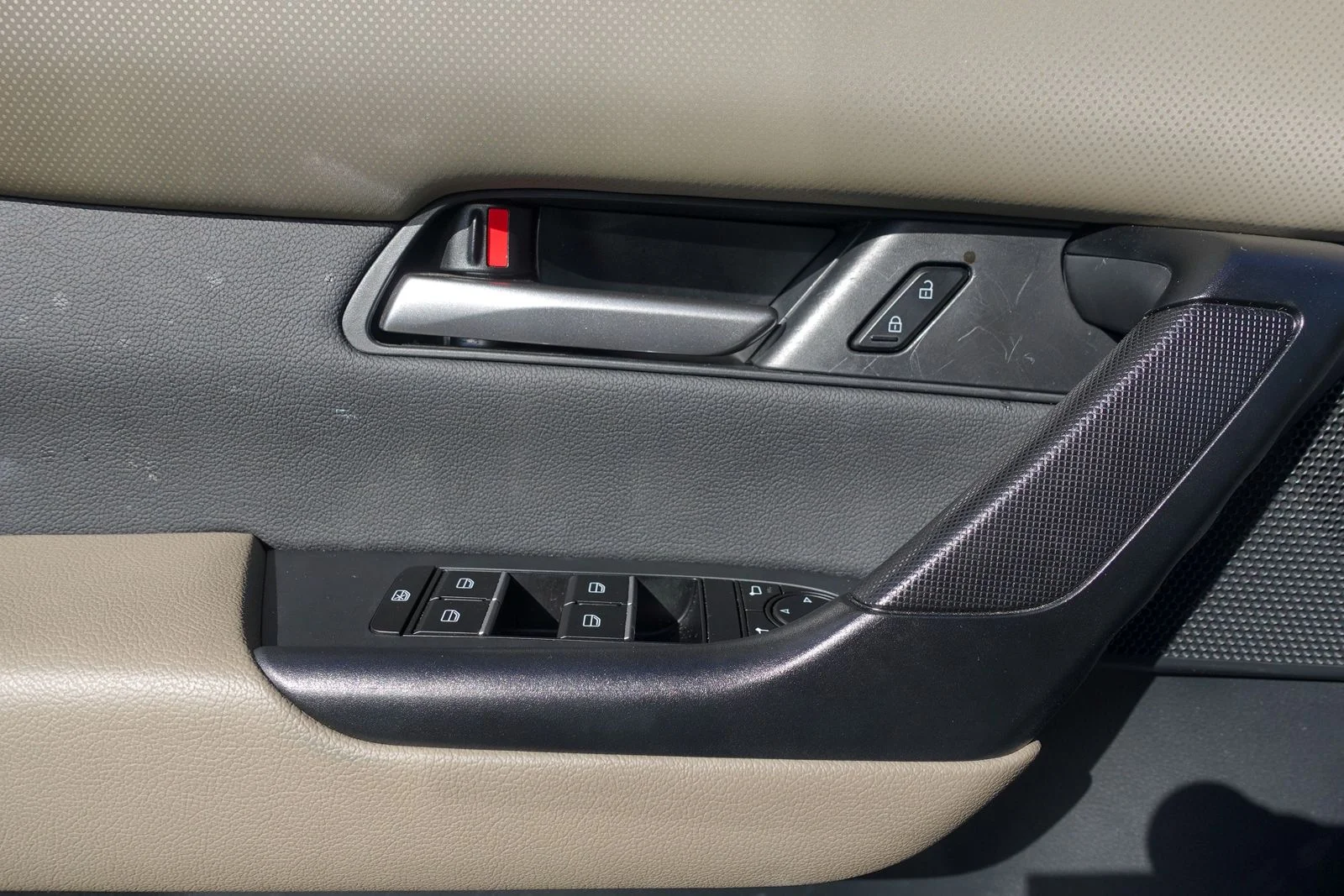 Certified Used 2025 Wind Chill Pearl Mazda 2.5 S Premium Package image 17