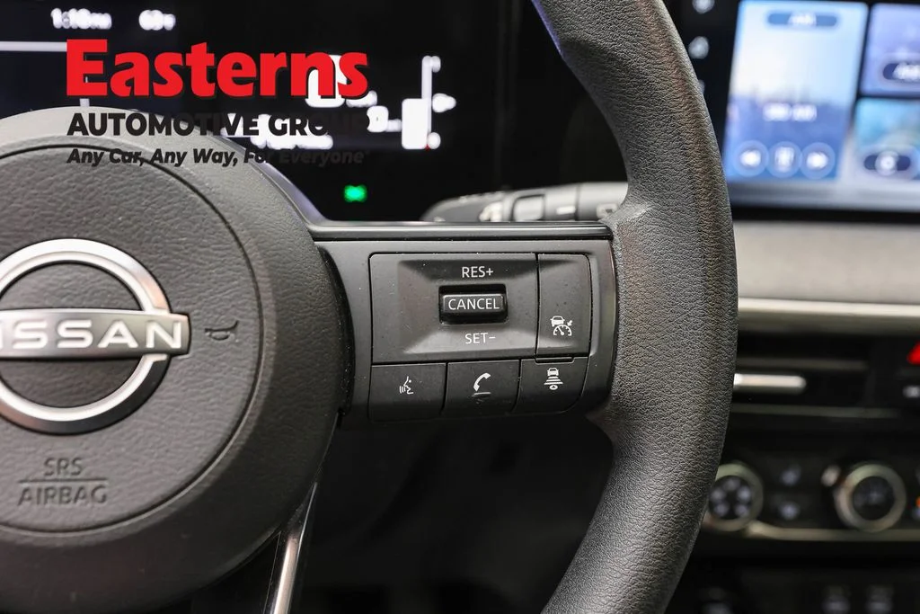 Used 2025 White Nissan SV image 16