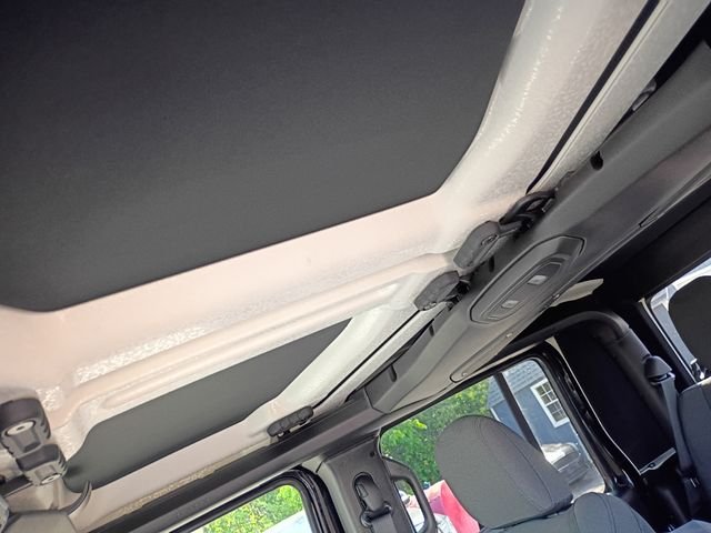 New 2026 Black Clear-Coat Exterior Paint Jeep Sport S image 18