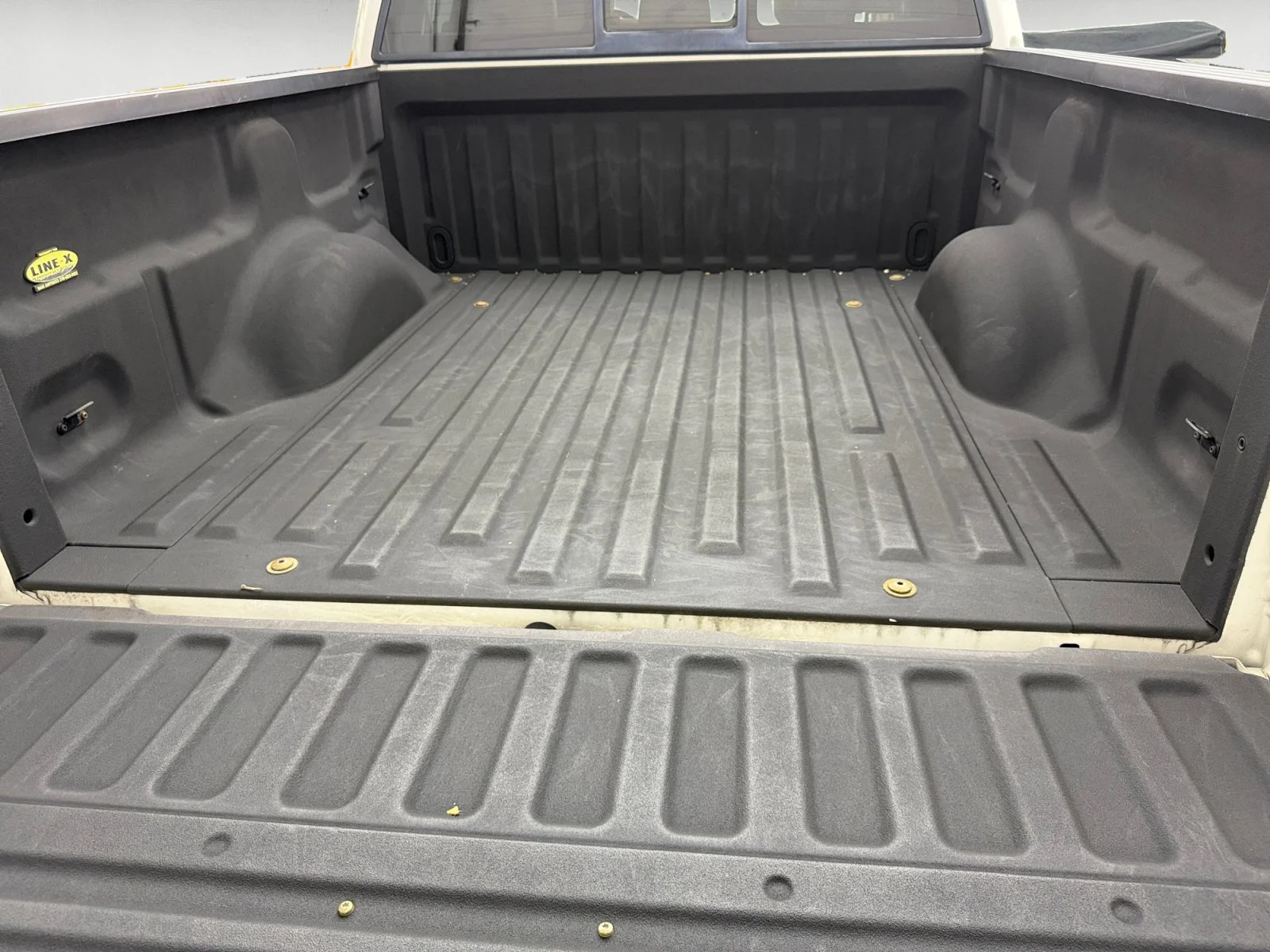 Used 2013 White Platinum Ford Lariat image 19