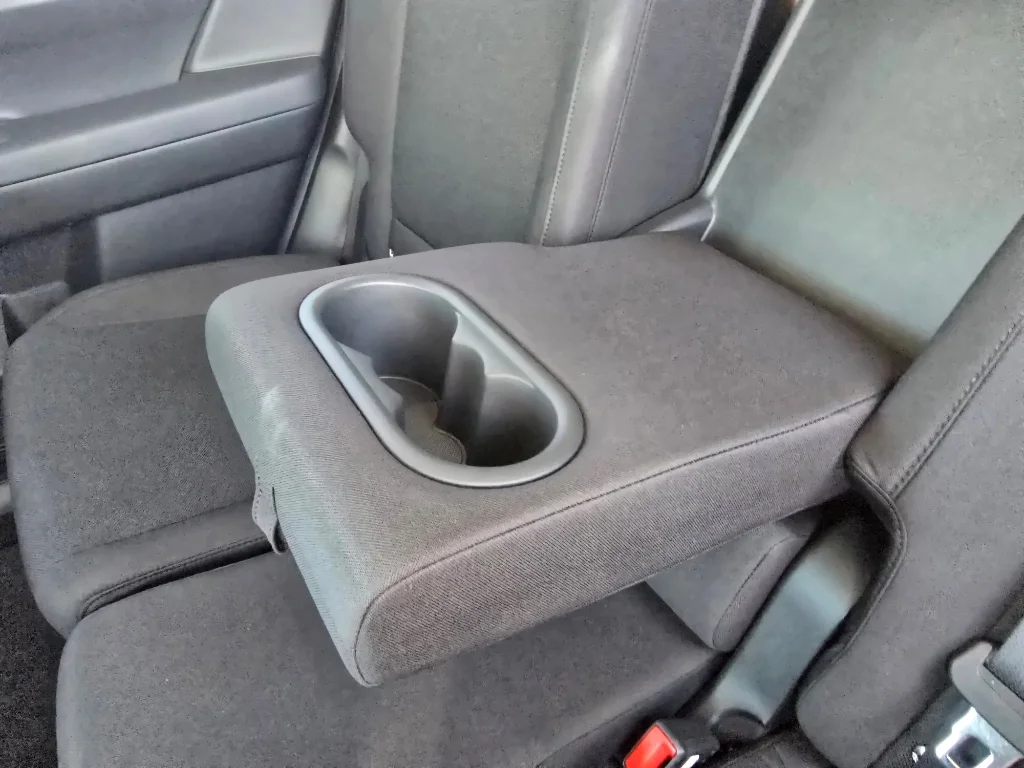 Used 2026 Shimmering Silver Hyundai SE image 30