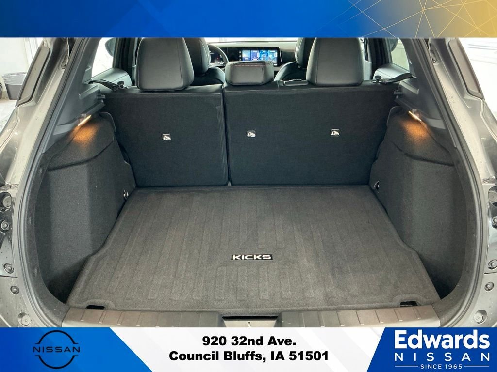 Used 2026 Gray Nissan SR image 9