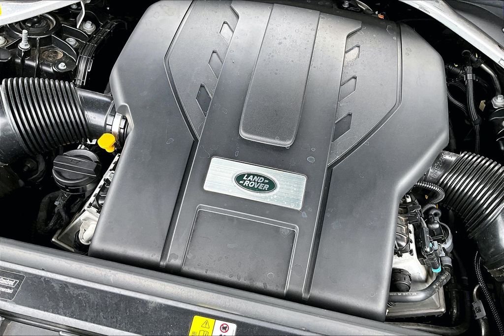 Used 2023 Black Land Rover Autobiography image 32