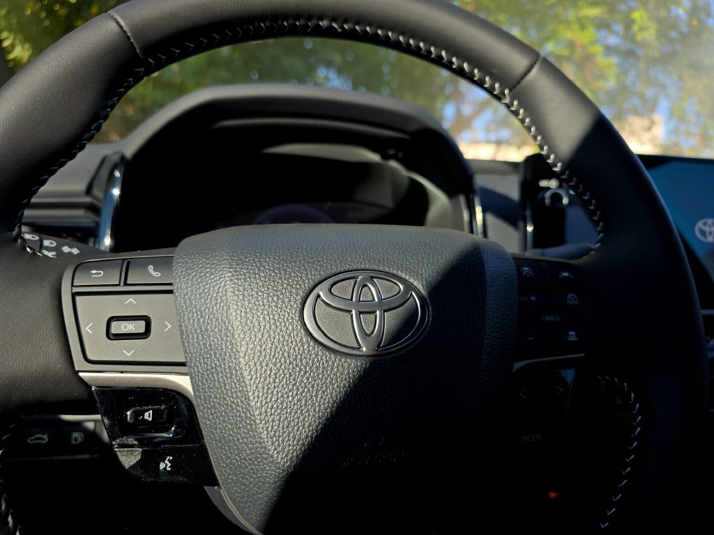 Used 2026  Toyota SE image 21