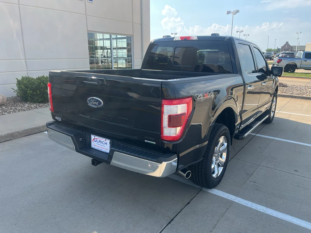 Used 2022 Agate Black Metallic Ford LARIAT image 12