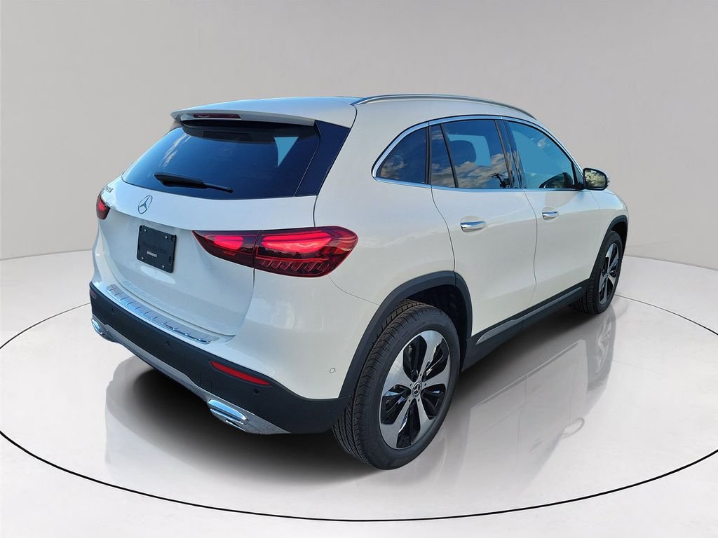 New 2026 Polar White Mercedes-Benz GLA 250 image 3