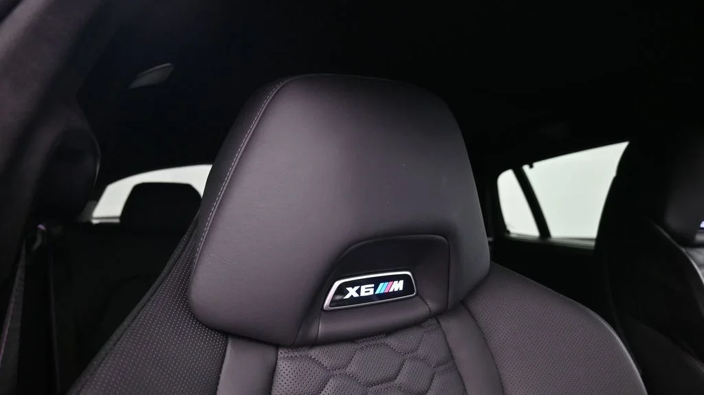 Used 2024 Green BMW Base image 17