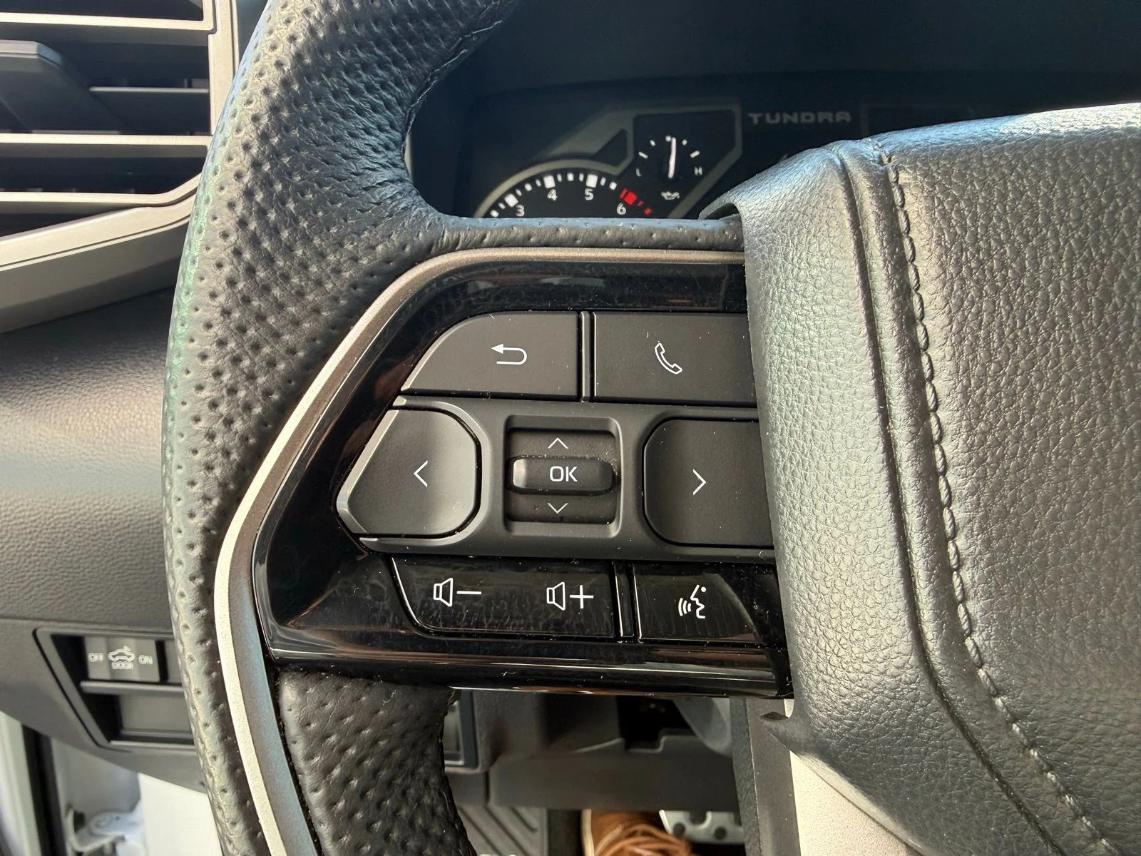 2024 Toyota Tundra SR5 - Photo 20