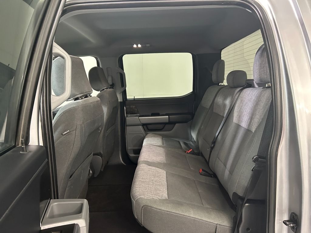 Used 2022 Silver Ford XLT image 19