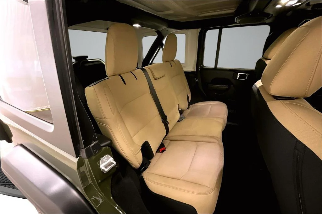 Used 2021 Green Jeep Unlimited Sport S image 25