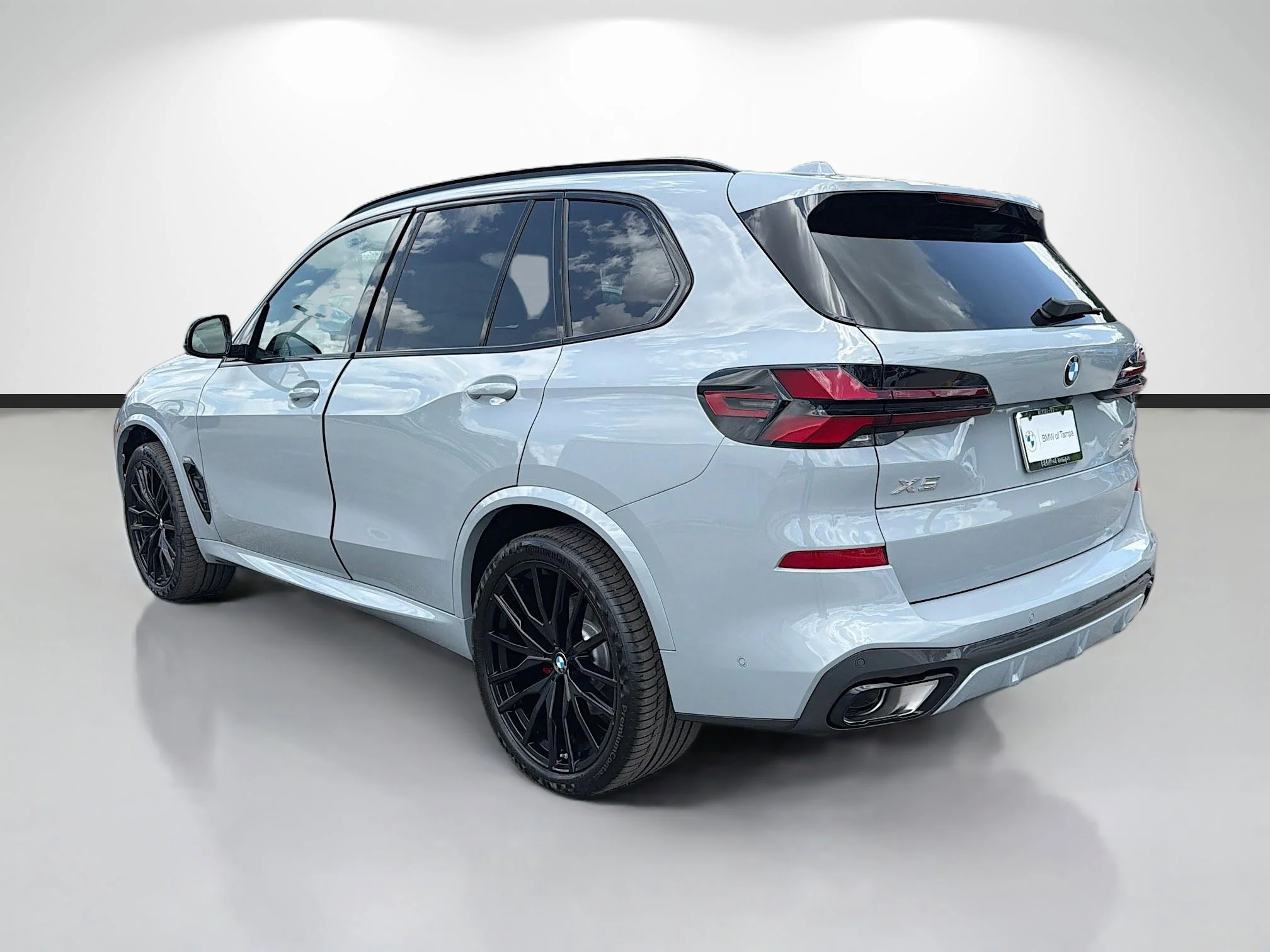 New 2026 Brooklyn Grey Metallic BMW sDrive40i image 5