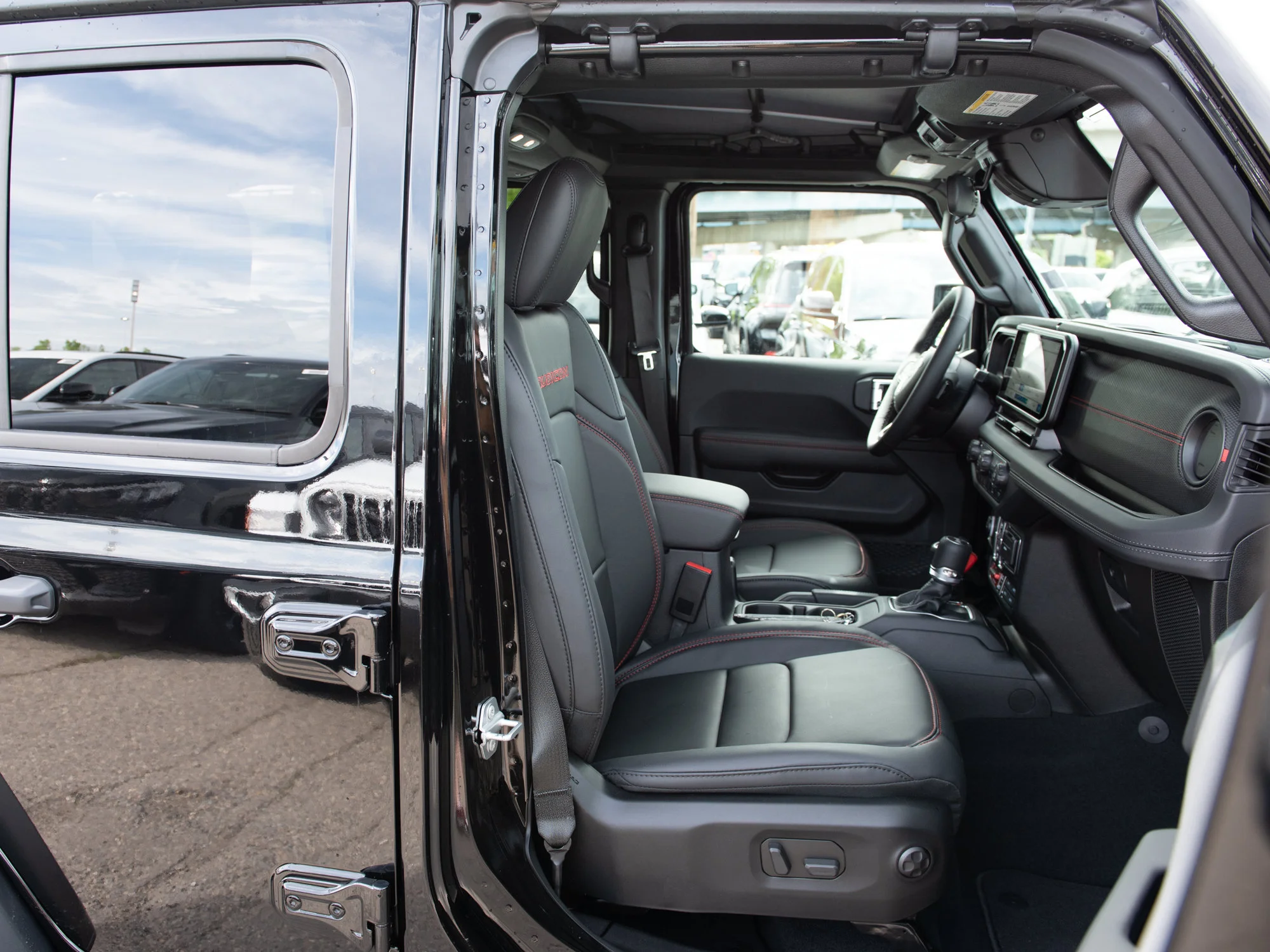 New 2026 Black Jeep Rubicon* 4 Door 4x4, Nappa Leather, Rock Rails, Soft Top image 18