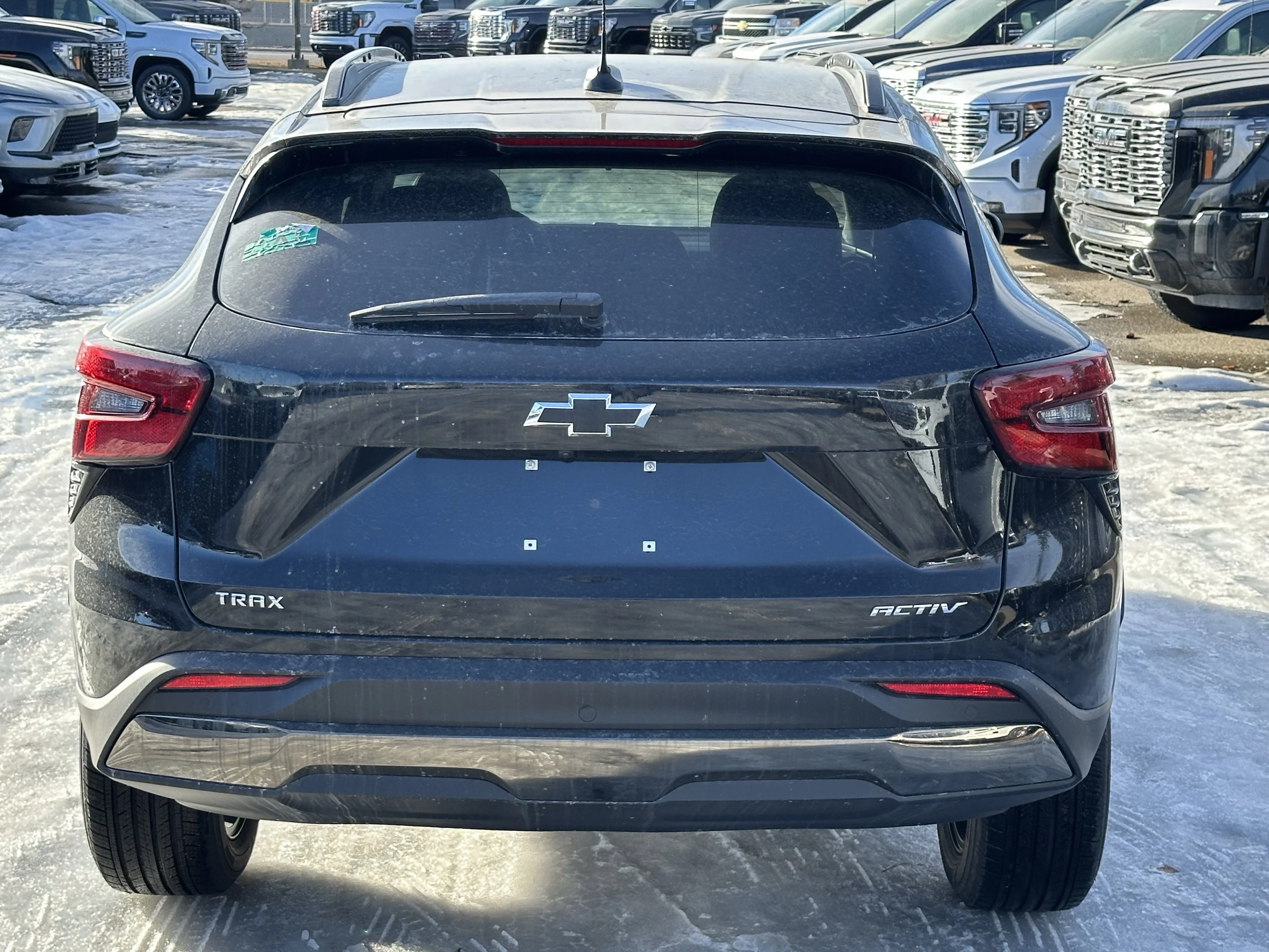 New 2026 Mosaic Black Metallic Chevrolet ACTIV image 5