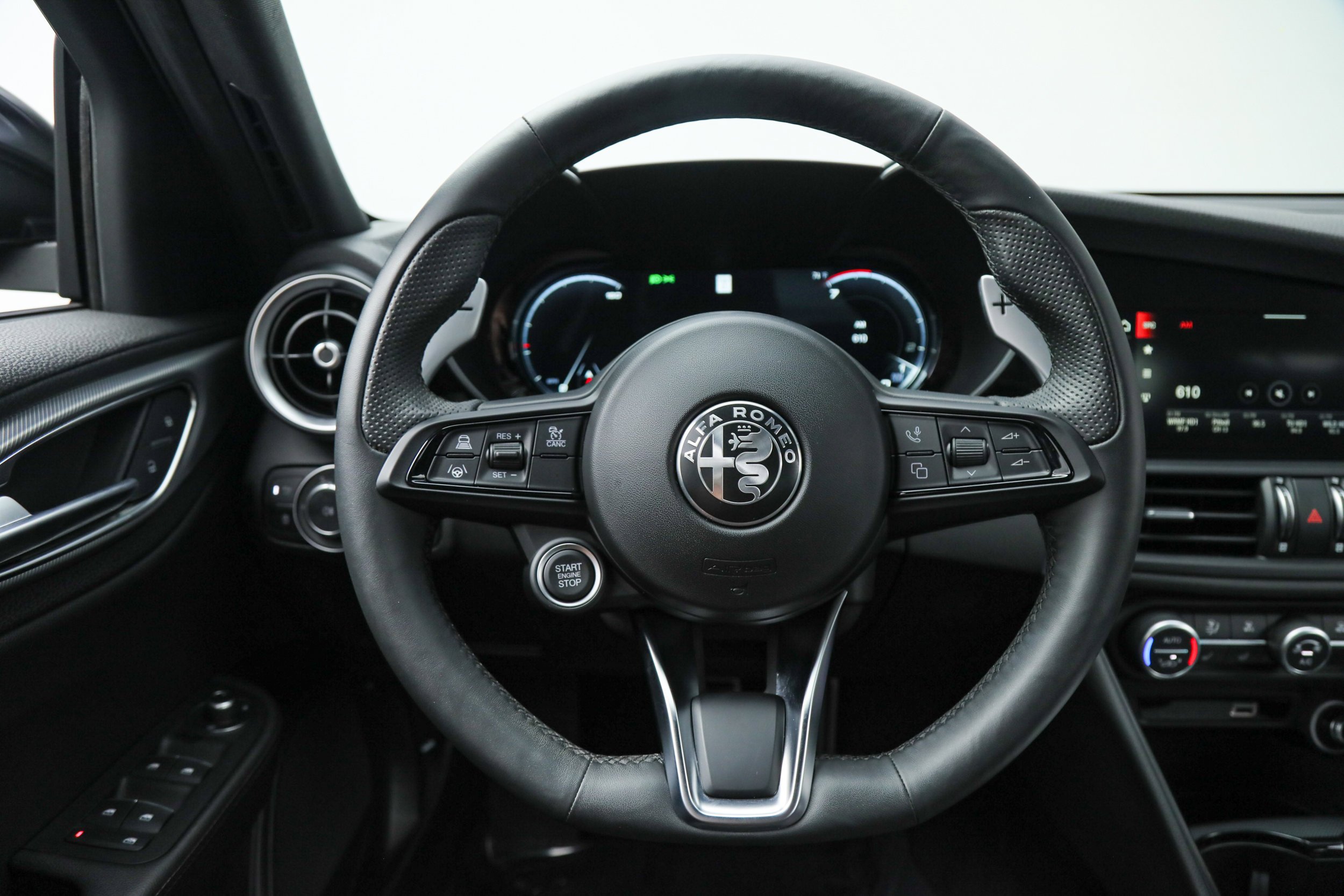 Used 2025 Gray Alfa Romeo  image 20
