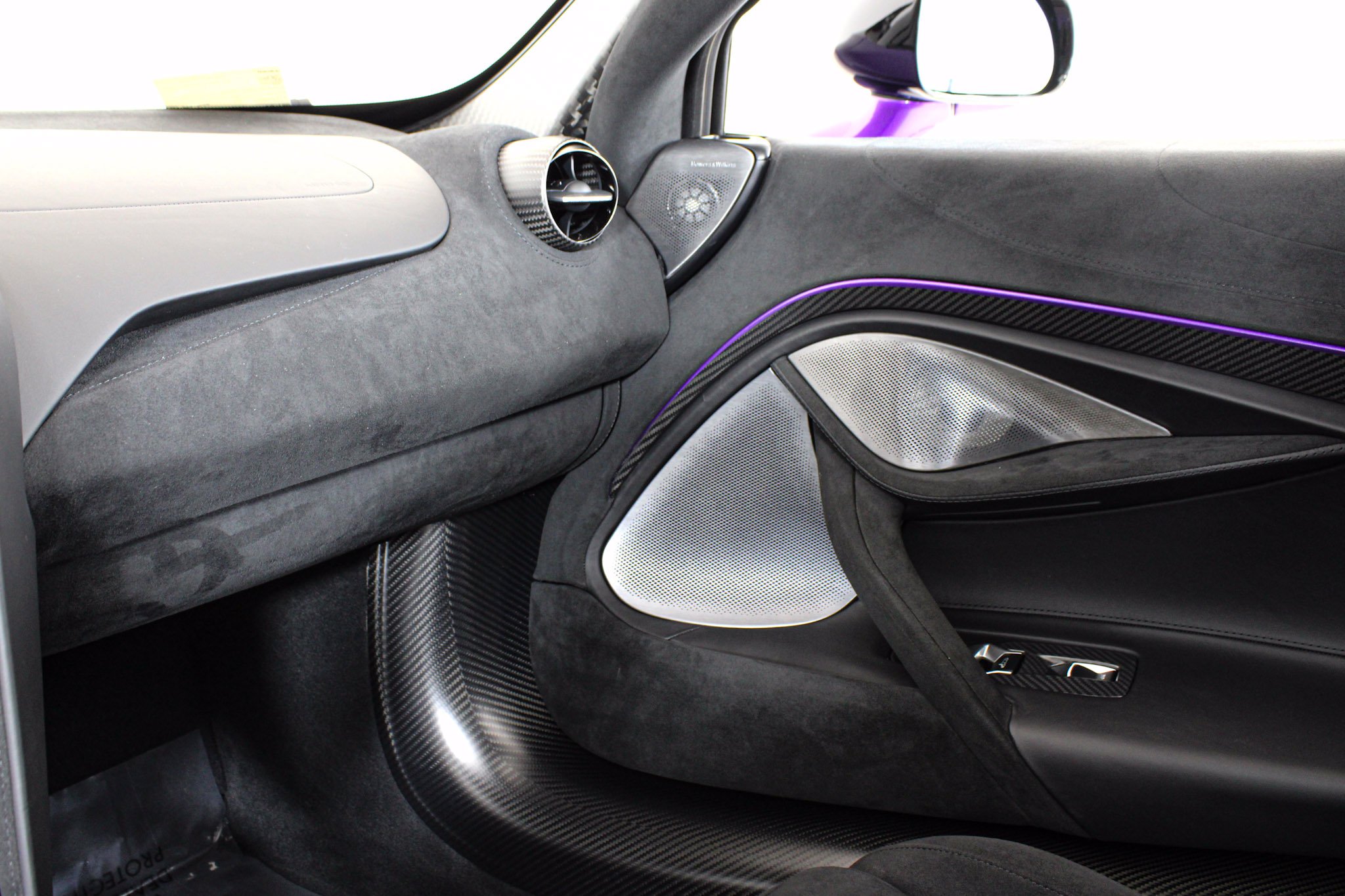 Used 2024 Purple McLaren Coupe image 57