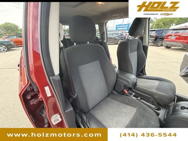 Used 2015 Red Jeep Sport image 25
