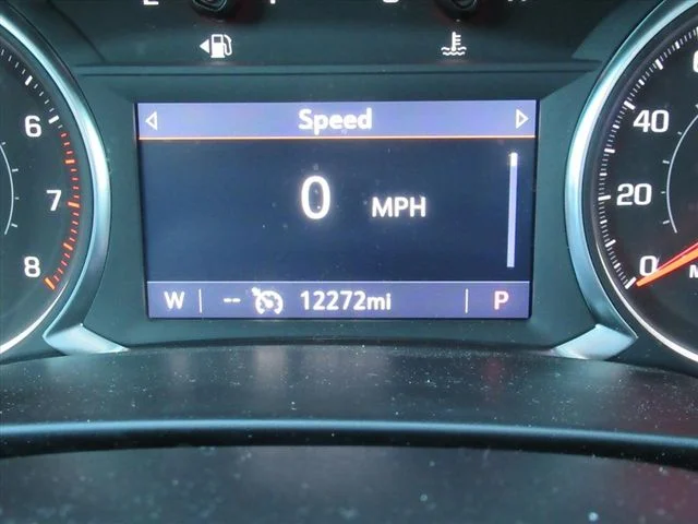 Used 2024 White Chevrolet LT image 27